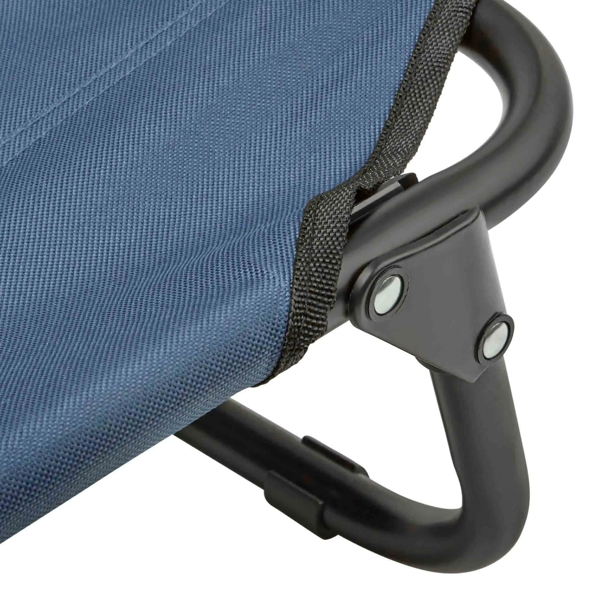 Buddy & Belle Deluxe Raised Outdoor Dog Bed