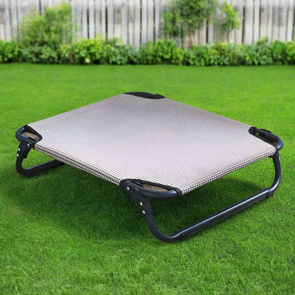 Foldable Elevated Outdoor Puppy Bed – Breathable and Sturdy Design